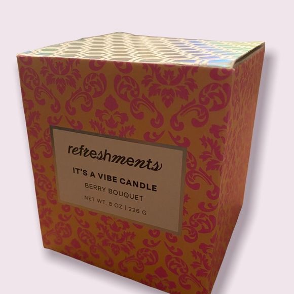 🆕 Refreshments: It’s A Vibe Candle : Berry Bouquet - Picture 2 of 9
